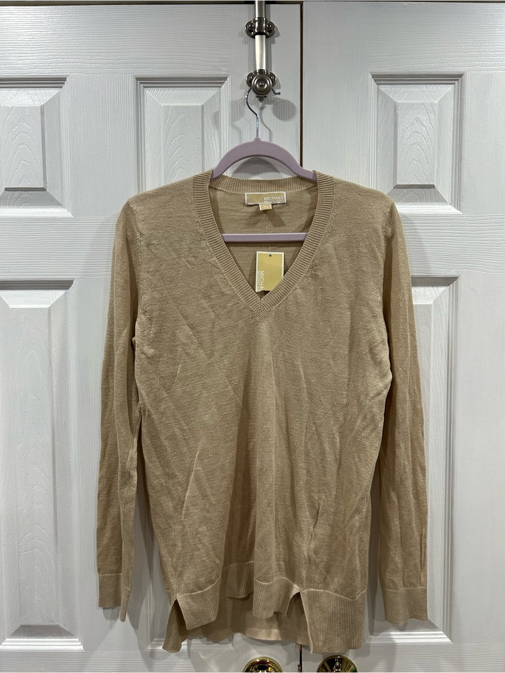 MICHAEL Michael Kors Men's V-Neck Sweater in Camel/Tan